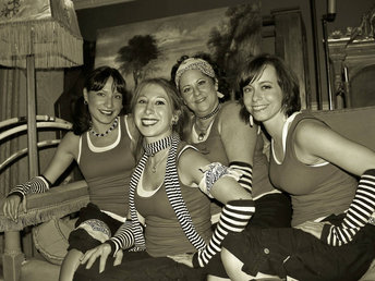 Veronica Vixen, Lady Blaze, Robin Revolver & Dollie Danger
